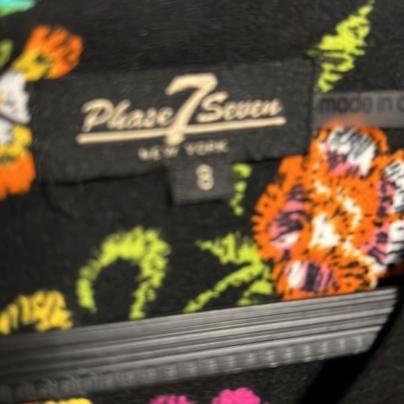 Beautiful Dress, Size 8 - Picture 4 of 10